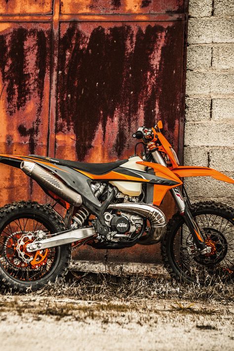 Ktm Enduro Motocross, Ktm Enduro, Ktm Dirt Bikes, Ktm 300, Motorcycle Store, Enduro Motocross, Cool Dirt Bikes, Enduro Motorcycle, Ktm Exc