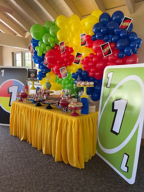 Balloon decorations, Kids Parties Uno Vbs Decorations, Uno Themed Birthday Party, Fiesta Uno Party 1st Birthdays, Uno Bday Party, Uno Card Birthday Party, Game Night Balloon Decorations, Uno Card Themed First Birthday, Uno Outfit 1st Birthdays, Uno Party Theme