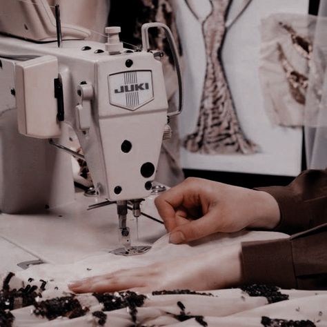 Sewing Aesthetic, Sewing Photography, Atelier Design, Design Studio Workspace, Exclusive Gowns, Fashion Dream Job, Fashion Designer Studio, Fashion Design Portfolio, Design Jobs