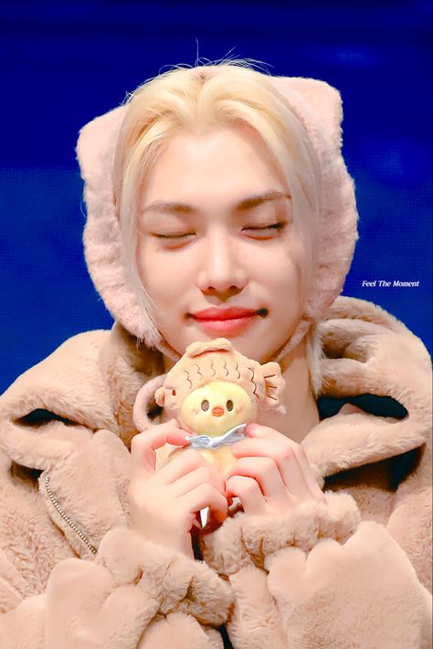 Felix Yongbok, Prince Felix, Baby Chickens, Pop Photos, Skz In Cute, Barbie Princess, Lee Felix, Naruto Girls, Homeless Children