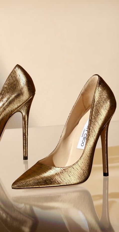 Gold High Heels, Black Stiletto Heels, Cute Shoes Heels, Shoes Heels Classy, Shoes Stand, Jimmy Choo Heels, Stunning Shoes, Fancy Shoes, Stiletto Shoes