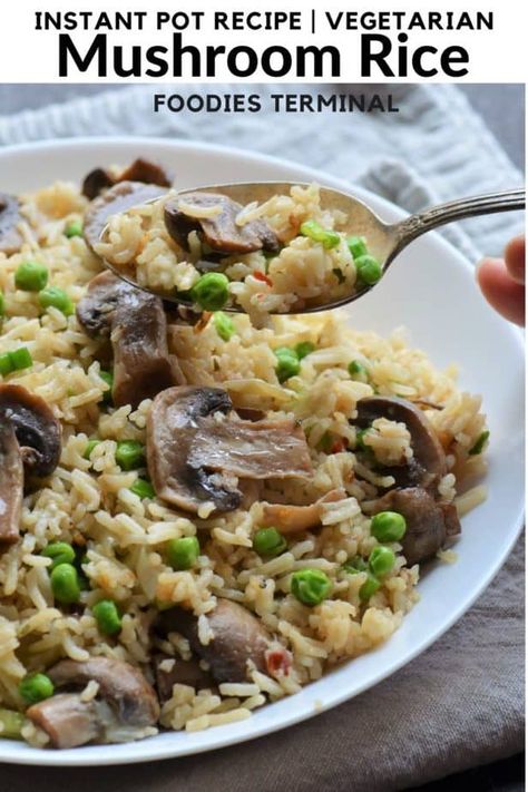 Instant Pot Mushroom Rice | Mushroom Rice Pilaf » Foodies Terminal White Button Mushroom Recipes, Mushroom Rice Pilaf, Baby Bella Mushroom Recipes, Lunch Box Recipe, Baby Bella Mushrooms, Pilaf Recipes, White Button Mushrooms, Fluffy Light, Mushroom Rice