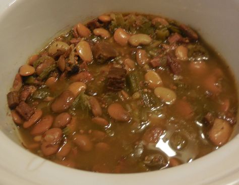 Slow Cooker Okra & Butter Beans Recipe Butter Beans And Okra Recipe, Okra Soup Recipe, Coastal Food, Dishes To Cook, Butter Beans Recipe, Okra Stew, Chicken And Rice Dishes, Okra Recipes, Hearty Comfort Food