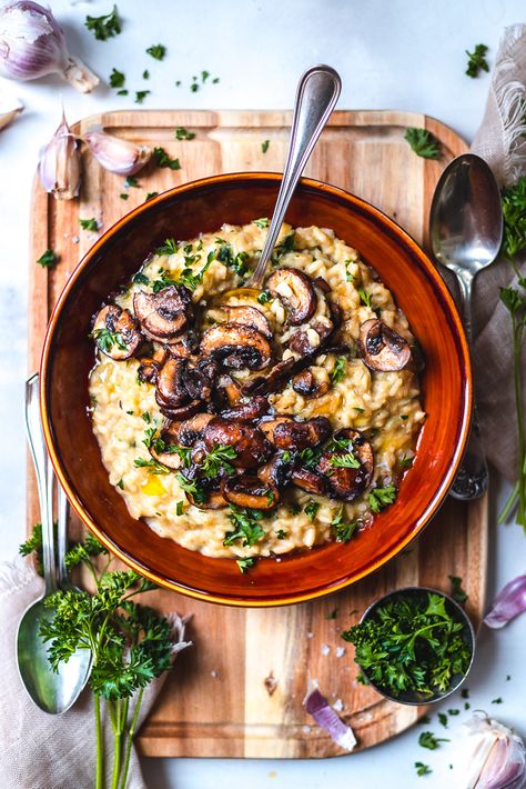 Balsamic Mushroom Risotto, Balsamic Mushroom, Filet Mignon Chorizo, Vegan Mushroom Risotto, Mushroom Vegan, Risotto Recipes Easy, Balsamic Mushrooms, Vegan Risotto, Risotto Dishes