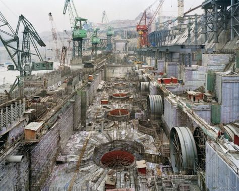 Must've been a great movie Three Gorges Dam, Dam Construction, Industrial Photography, Contemporary Photography, Under Construction, Paris Skyline, Landscape Photography, China, Architecture