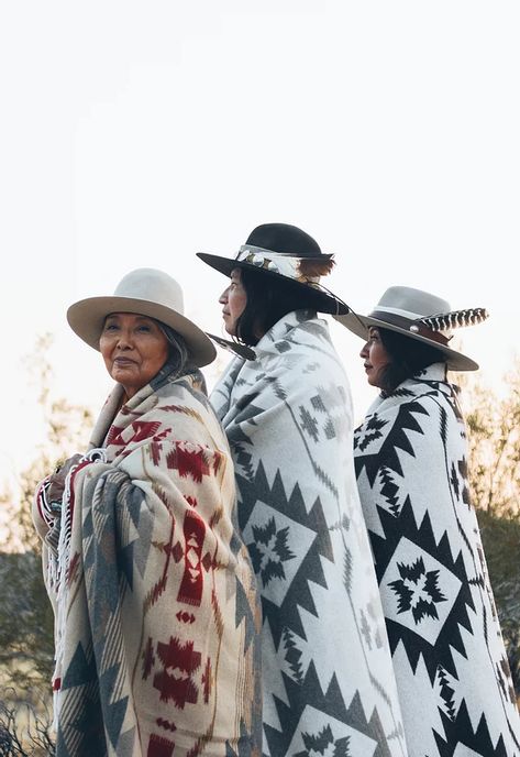 Native Clothing, Native American Heritage Month, Native American Clothing, Native American Photos, Looks Country, Cowboys And Indians, Native American Peoples, Native American Heritage, Indigenous People