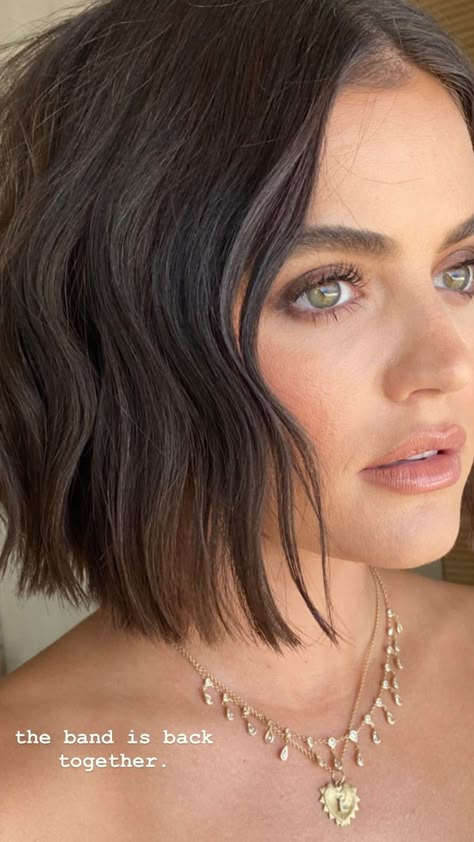 Lucy Hale Short Hair, Lucy Hale Hair, Lucy Hale Style, Hair 2024, Wavy Curly Hair, Lucy Hale, Light Hair, Hair Envy, Short Bob Hairstyles