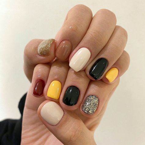 Short Nails Multi Color, Wabi Sabi Nails, Color Nails Short, Multi Color Nails, Spin Wheel, Nail Painting, Casual Nails, Pretty Gel Nails, Color Nails