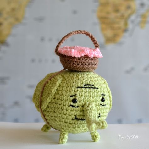 Tree Trunks Amigurumi - Pops de Milk Crochet Tree Trunks Adventure Time, Adventure Time Crochet, Nerdy Crochet, Crochet Elephant Pattern, Crochet Tree, Crochet Elephant, Crochet Blog, Tree Trunks, Elephant Pattern