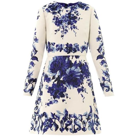 VALENTINO Ceramic brocade dress (47.080 ARS) ❤ liked on Polyvore featuring dresses, valentino, vestidos, blue, blue white, blue floral dress, long sleeve dress, slimming dresses, blue dress and blue long sleeve dress Porcelain Print Dress, Valentino Dresses, Porcelain Print, Flower Pattern Dress, White Floral Print Dress, Brocade Dress, Blue Long Sleeve Dress, Valentino Dress, Floral Pattern Dress