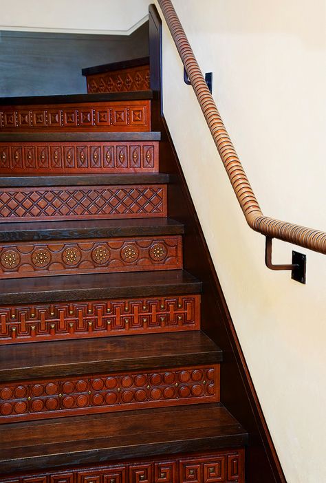 Leather stair risers  INTERIOR ARCHITECTURE & DESIGN by Greenauer Design Group PHOTO by Kimberly Gavin MORE AT http://www.mountainliving.com/article/high-style Wooden Staircase Design, Vail Village, Stairways To Heaven, Architecture Unique, Stair Riser, Stair Ideas, Stairs Ideas, Staircase Ideas, Wooden Staircases