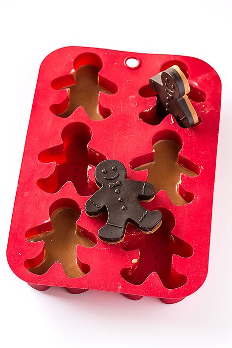 Candy Mold Recipes, Candy Molds Recipes, Silicone Molds Recipes, Christmas Candy Molds, Mold Recipes, Christmas Chocolate Moulds, Dark Chocolate Candy, Chocolate Candy Recipes, Christmas Candy Recipes