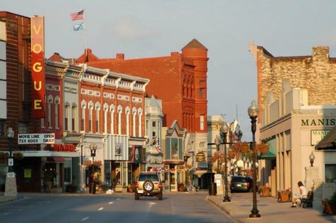 As if these attractions weren’t enough, Manistee’s residents embody the essence of "Michigan nice." As you stroll through downtown, you’ll be met with smiles. Mackinaw Island Michigan, Michigan City Indiana, Manistee Michigan, Street Musicians, Petoskey Michigan, Upper Peninsula Michigan, Michigan Vacations, Michigan City, Vintage Michigan