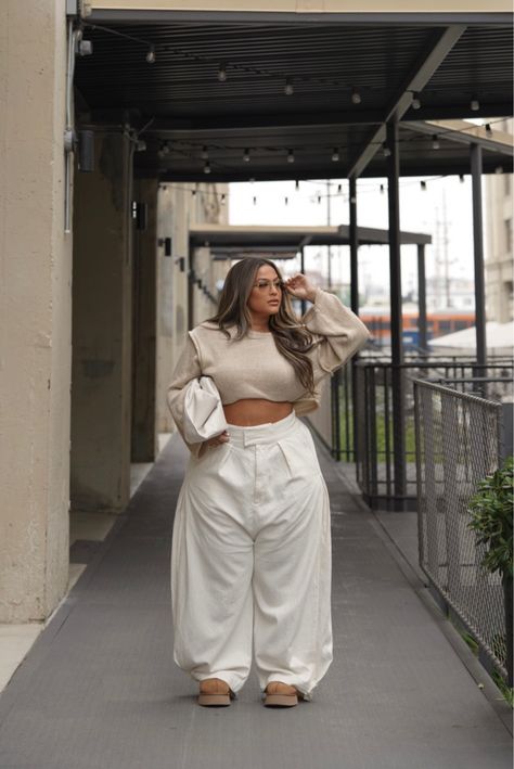 Feminine Plus Size Outfits, Curvy Street Style, Ramadan Quran, Neutral Color Outfits, Mid Size Outfits, Plus Size Baddie Outfits, Mid Size Fashion, Plus Size Outfit, Causal Outfits