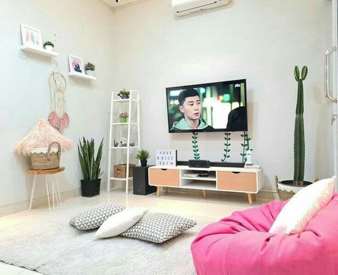 Casual Living Room Design, Deco Rumah, Wallpaper Hippie, Ruang Tv, Pretty Living Room, Minimalist Living Room Design, Living Interior, Living Room Decor Inspiration, Guest Room Decor