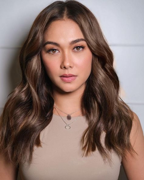 Maja Salvador, Facial Aesthetics, Film Academy, Star Magic, Brunette Hair, Best Actress, Aesthetic Makeup, Hottest Celebrities, Funny Images