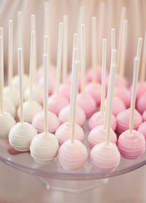 Spring Soiree, Pastel Desserts, Pink Cake Pops, Cake Pop Displays, Dessert Bakery, Chocolate Dipped Oreos, Baby Shower Cake Pops, Chocolate Wedding Favors, Pastel Cakes