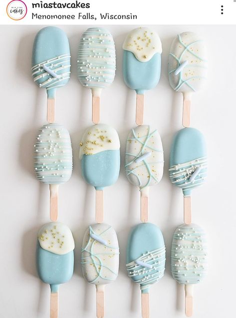 Baby Shower Treats Boy, Gender Reveal Cake Pops, Blue Cake Pops, Lolly Cake, Chocolate Covered Desserts, Baby Reveal Cakes, Cake Wallpaper, Queen Cakes, Birthday Cake Pops