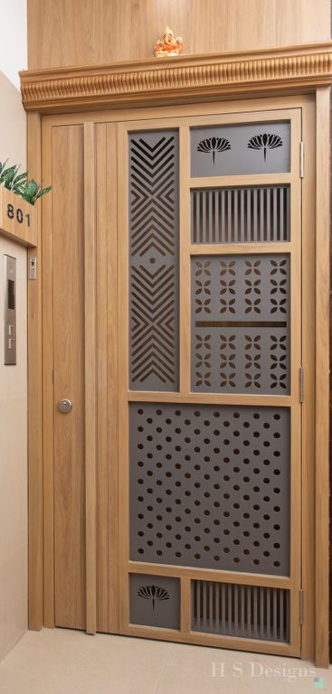 Mash Doors Design, Entrance Doors Ideas Front Entry, Contemporary Main Door Design, Mesh Doors Design For Main Door, Mesh Door Design Wooden, Main Door Jali Design Entrance, Jaali Door Design Wooden, Front Jali Door Design, Mesh Door Design