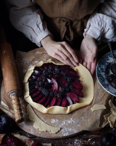 Aimee Twigger on Instagram: "Yesterday i made gluten free pastry for the first time thanks to @theloopywhisk new book “baked to perfection”. Trying her gluten free recipes has been on my to do list for a while so I’m happy that I finally got to try it. I have a few family members that have intolerances and i thought it would be nice to bake for them too so I was eager to learn. I really wanted to make her latticed blackberry pie first but I wasn’t able to pick quite enough berries for it on my Blackberry Picking, Blackberry Pie, Gluten Free Pastry, Galette Recipe, Dessert Photography, Black Food, Gluten Free Baking, Free Recipes, Healthy Drinks