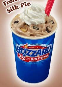 Dairy Queen "French Silk Pie" Blizzard... YOU HAVE TO TRY TO BELIEVE HOW GOOD IT IS! Blizzard Recipe, Dq Blizzard, Dairy Queen Blizzard, Heath Bars, Healthy Ice Cream, Dairy Queen, Cream Desserts, Ice Cream Desserts, Cat Recipes