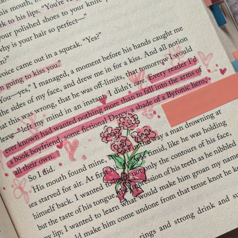 💬 What was the last book you loved annotating or if you don't annotate so far what is your favorite read from this year? I’ve annotated SO many favorite parts from this book, sharing some of them with you today!🥹 You know that feeling when you get lost in a book and the world around you fades away? Well, in A Novel Love Story, Elsy gets to live that dream in the most magical way—literally falling into the pages of her favorite romance! 📖✨ I don’t think I’ve ever connected with a character... A Novel Love Story, Fade Into You, Romance Book Pages, Everything Everything Book, Books Annotations, Book Romance, Love Book Quotes, Fiction Books Worth Reading, Book Annotations