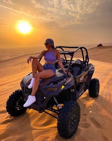 Desert Photoshoot Ideas, Dubai Photoshoot, Desert Outfit, Summer Instagram Pictures, Dubai Activities, Quad Biking, Desert Photoshoot, Pool Poses, Desert Safari Dubai