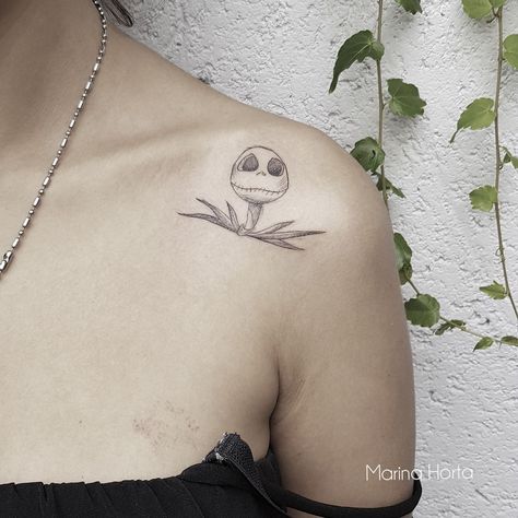 Small Jack Skellington Tattoo, Tim Burton Style Tattoo, Jack Skellington Tattoo Ideas, Tim Burton Tattoo Ideas, Tattoo Tim Burton, Girly Skull Tattoos, Jack Skellington Tattoo, Tim Burton Tattoo, Jack Tattoo