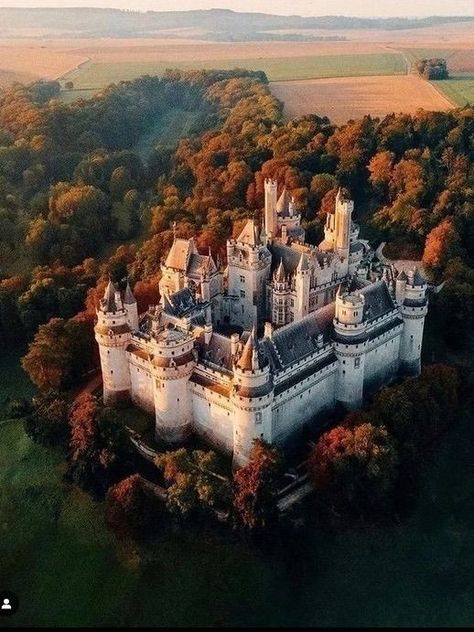 14th Century Aesthetic, Pierrefonds Castle, Chateau De Pierrefonds, Castles France, Medieval France, Chateau Medieval, France Aesthetic, Castles Of The World, French Castles