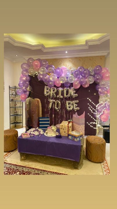 Cute backdrop idea for purple lovers, bridal shower decor. Purple And Silver Bridal Shower Ideas, Purple And Pink Bridal Shower Ideas, Lavender Bachelorette Party Decor, Bridal Shower Ideas Purple Theme, Purple Bachelorette Party Ideas, Bachelorette Party Ideas Purple, Bridal Shower Ideas Purple, Purple Bachelorette, Purple Bachelorette Party