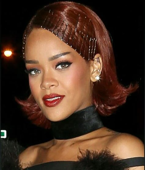 Rhianna Hair Styles, Rihanna Hair Color, Rhianna Hairstyles, Rihanna Bob, Short Burgundy Hair, Short Copper Hair, 90s Grunge Hair, Looks Rihanna, Cute Hair Colors