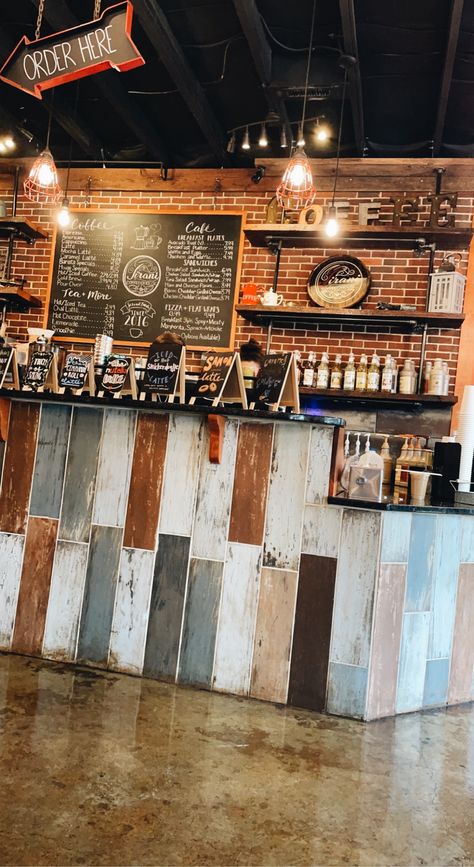 Coffee Shop Farmhouse Style, Industrial Coffee Shop Design Rustic, Small Town Coffee Shop Ideas, Rustic Coffee Shop Ideas, Coffee Shop Interior Design Vintage, Rural Coffee Shop, Old House Coffee Shop, Coffee Shop Old Style, Rustic Coffee Shop Aesthetic