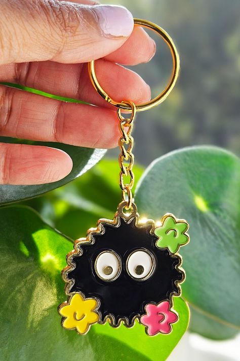 Studio Ghibli Keychain, Ghibli Keychain, Studio Ghibli Merch, Ghibli Merch, Anime Keychains, Ghibli Studios, Diy Keyring, Pretty School Supplies, Soot Sprite