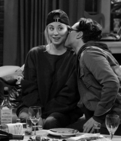 Penny And Leonard, Leonard And Penny, Big Bang Theory Penny, Big Ban, The Big Band Theory, The Bigbang Theory, Johnny Galecki, Sheldon Cooper, Friends Moments