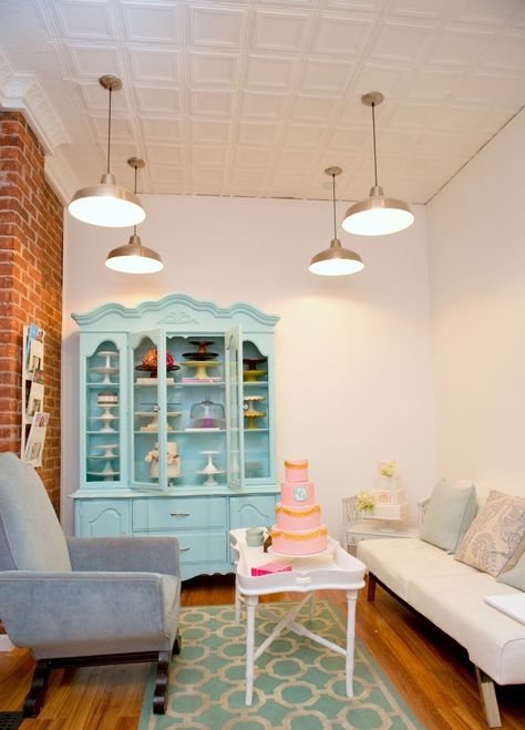 Grand Opening Cake, Bakery Office, Turquoise Cabinets, Bakery Shop Design, Bakery Design Interior, Bakery Kitchen, Pastel Home Decor, Bakery Decor, No Lie