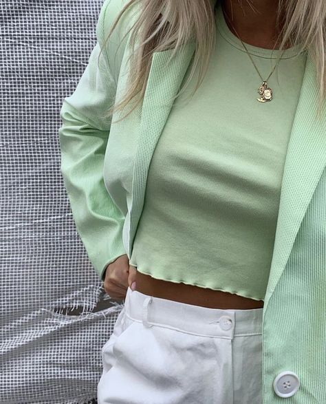 Mint Green And White Outfit, Green And White Outfit, White Outfit Aesthetic, Mint Green Outfits, Mode Pastel, Indie Style, Green Fits, Aesthetic Ideas, White Outfit