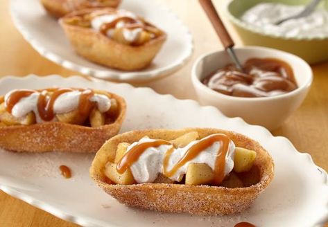 Mini Tacos Recipe, Taco Boat Recipes, Apple Empanadas, Mini Taco, Taco Bowl Recipe, Dessert Taco, Tortilla Bowls, Mini Tacos, Mini Tortillas