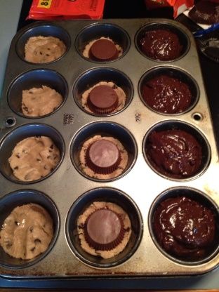 If you have a sweet tooth, this is the recipe for you! Very easy and oh so good! You could also replace the Reese cups with Oreos. Enjoy :) Brownie Cups, Brownie Cupcakes, Brownies Recipe, Muffin Tins, Thanksgiving Desserts, Brownie Cookies, Muffin Tin, Yummy Sweets, Peanut Butter Cups