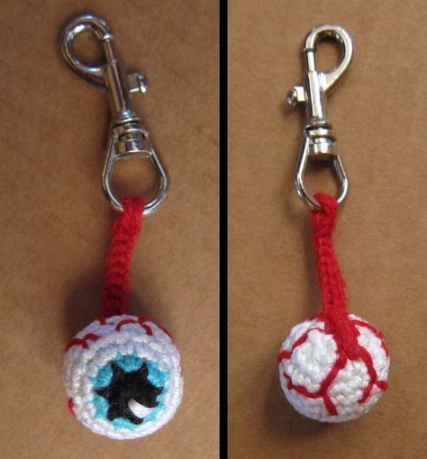 Eyeball key-chain Eyeball Crochet Pattern Free, Crochet Eye Ball Free Pattern, Crochet Eye Keychain, Eye Ball Crochet, Crochet Eyeball Keychain, Eyeball Crochet Pattern, Halloween Crochet Bookmarks, Halloween Crochet Keychains, Crochet Eyeball Pattern Free