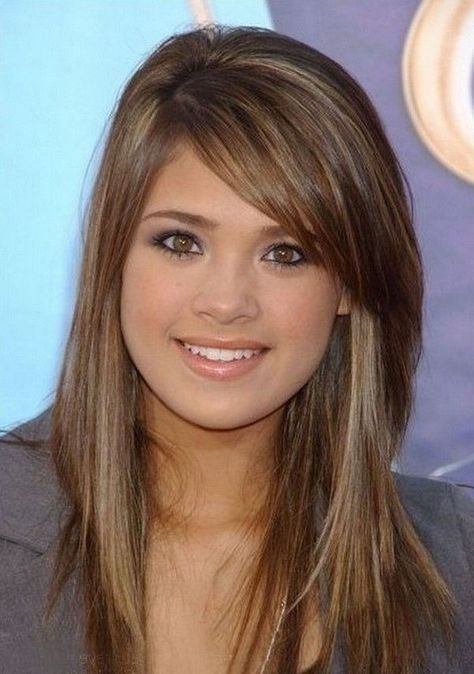 Layered Haircuts With Side Bangs Layered Haircuts With Bangs, Side Bangs Hairstyles, Layered Hair With Bangs, Bob Haircut With Bangs, Long Layered Haircuts, Hair Styles 2017, Fringe Hairstyles, Side Bangs, Long Hair With Bangs