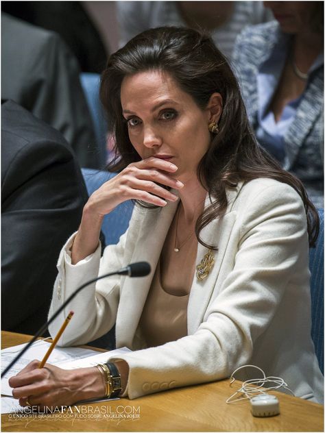 Angelina Jolie Style, Teach Peace, Women Lawyer, Women Ceo, Angelina Jolie Photos, Humanitarian Work, Jolie Pitt, Georgetown University, Successful Women