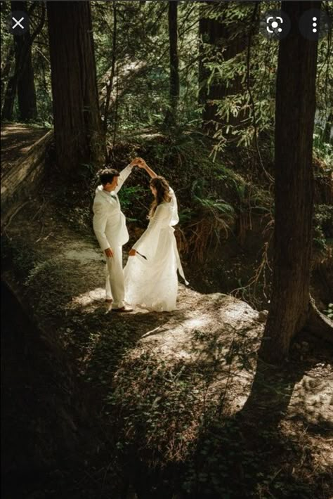 The Twilight Wedding, Twilight Wedding Photoshoot, October Wedding Picture Ideas, Woods Wedding Pictures, Pine Forest Wedding Photography, Lantern Wedding Photography, Forest Wedding Shoot, Magical Wedding Photography, Forest Wedding Photo Ideas