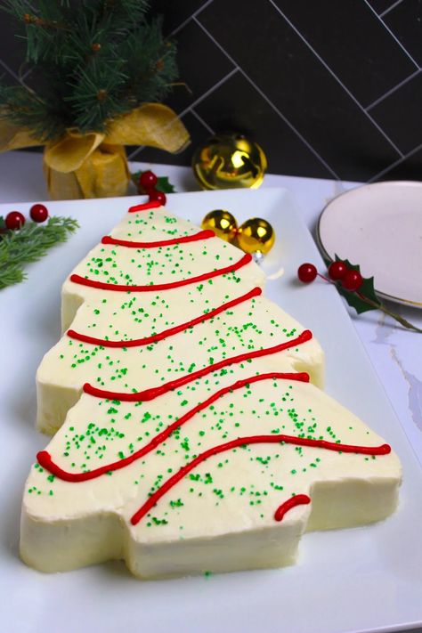 Giant Little Debbie Christmas Tree Cake - The Squeaky Mixer - Easy And Fun Baking Recipes Little Debbie Tree Cake, Squeaky Mixer, Little Debbie Tree, Little Debbie Christmas Tree, Little Debbie, Fun Baking, Tree Cake, Sugar Sprinkles, Christmas Tree Cake