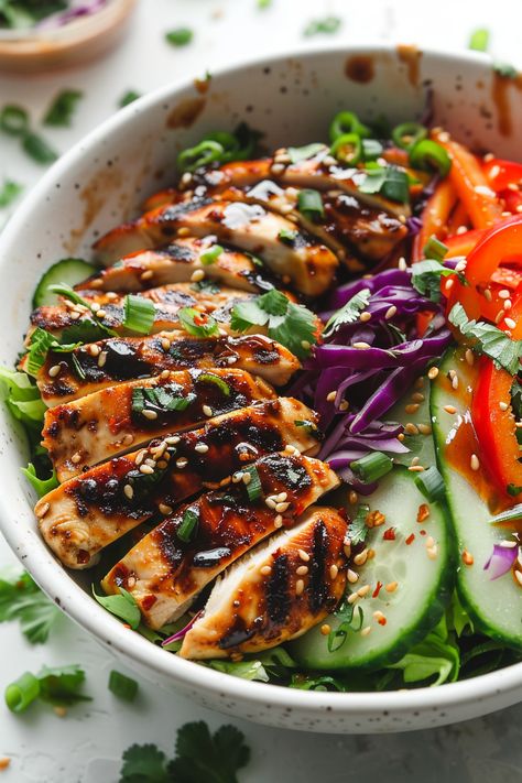 Mouthwatering Asian Keto Chicken Salad Recipe with Ginger Sesame Dressing #ketodiet #ketorecipes #lowcarb Chicken Sesame Salad, Asian Salad Bowl, Asian Salad With Chicken, No Salt Meals, Asian Ginger Salad, Healthy Chicken Salads, Healthy Asian Salad, Asian Salad Recipes, Chinese Salad Recipes