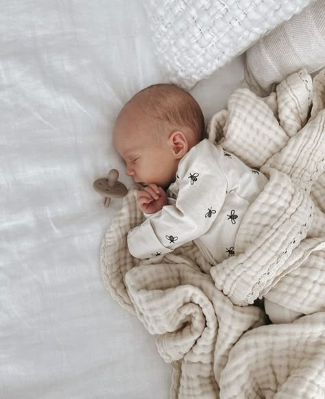 Blankets For Boys, Baby Boy Swaddle, Newborn Announcement, Baby Receiving Blankets, Baby Pictures Newborn, Blanket For Baby, Baby Muslin Swaddle, Newborn Baby Photoshoot, Newborn Swaddle