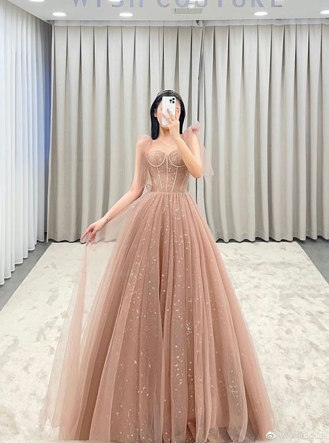 Prom Gown Elegant For Teens, Debut Gowns 18th Elegant, Pink Tulle Prom Dress, Debut Gowns, Debut Dresses, Prom Dresses Long Pink, Looks Pinterest, Gowns Dresses Elegant, Gaun Fashion