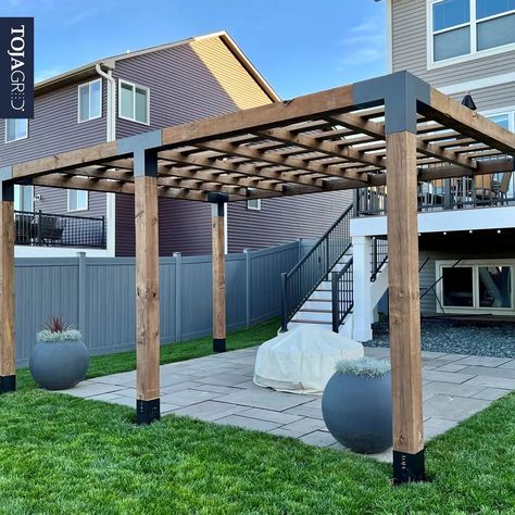 Toja Grid Pergola, Landscaping Around Pool, Diy Pergola Kits, Toja Grid, Shed With Porch, Covered Patio Design, Backyard Buildings, Modern Pergola, Backyard Renovations