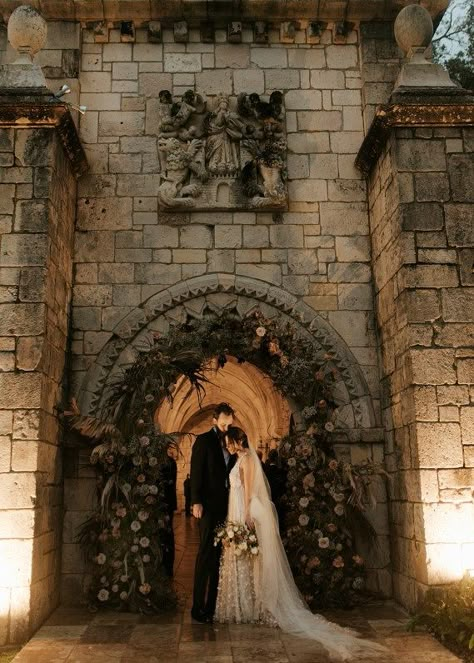 Boho-chic wedding in Ancient Spanish Monastery | Miami Wedding Photographer - Zaitography Light Goth Wedding, Spanish Wedding Photography, Ancient Wedding Theme, Dark Academia Wedding Venue Aesthetic, Spanish Academia Aesthetic, Stone Castle Wedding, Archaeology Wedding, Dark Chapel Wedding, Ancient Spanish Monastery Wedding