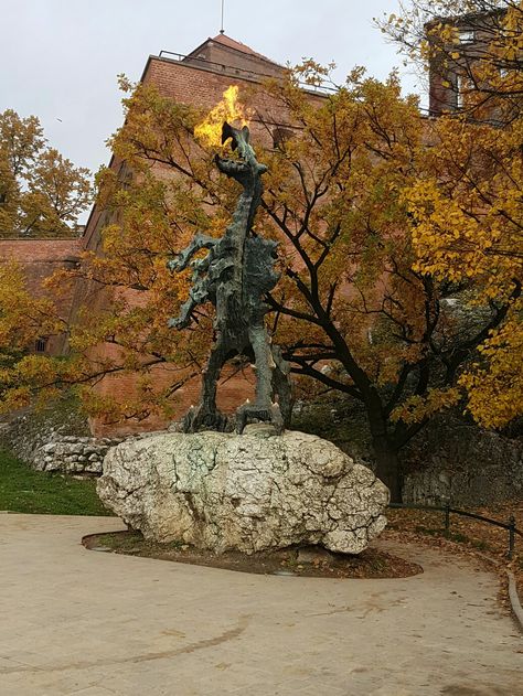 Dragon of Wawel hill, Kraków Krakow Dragon, Wawel Dragon, Travel Poland, Building Aesthetic, Krakow Poland, Krakow, Dream Destinations, Tibet, Travel Experience