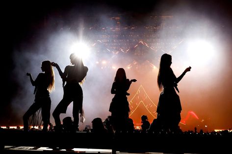 Coachella first week 2023.04.15 - 2023.04.16 Coachella 2023, Jennie Coachella, Blackpink Coachella, Playing With Fire, Entertainer Of The Year, Dancing In The Moonlight, Park Rosé, Coachella Festival, Lisa Rosé